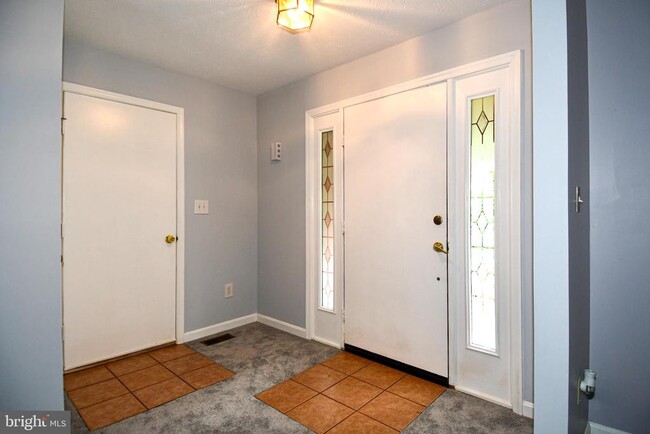 Building Photo - 2062 Farragut Dr