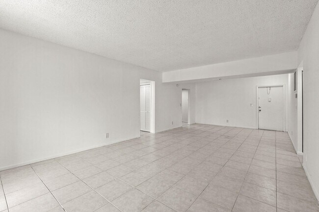 Building Photo - 626 NW 13th St