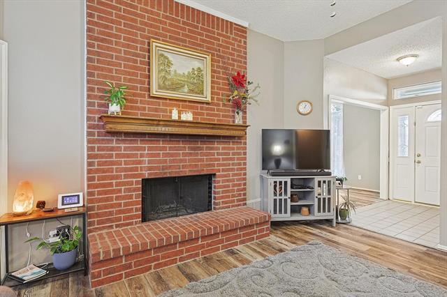 Building Photo - 8240 Woodstream Dr