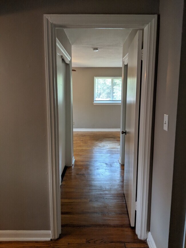Building Photo - 44 Thackery Pl