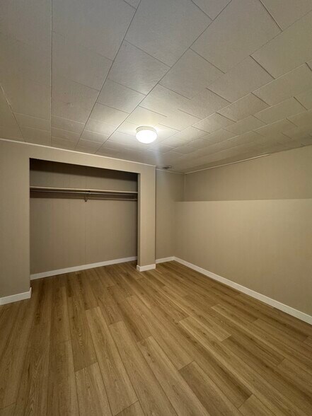 Building Photo - 259 E Kelsey Ave