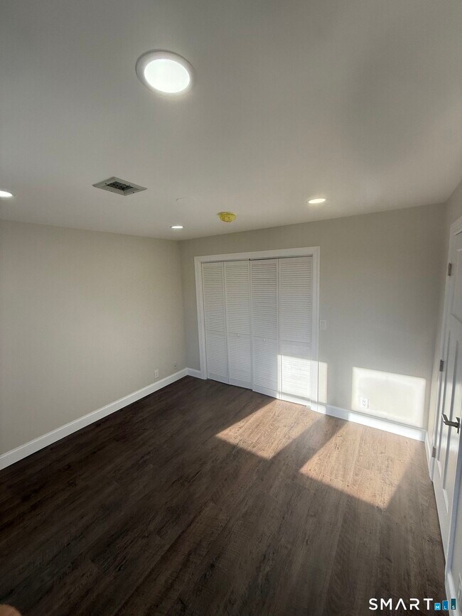 Building Photo - 8-10 S Broad St