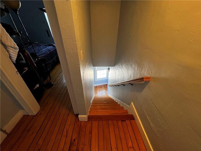 Building Photo - 235 Spring St