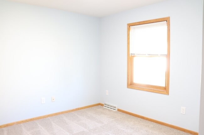 Building Photo - 6414 Pizarro Cir