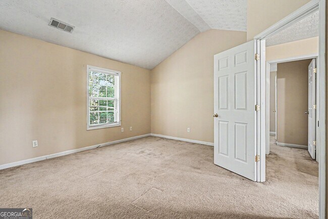 Building Photo - 375 Clairidge Ln SW