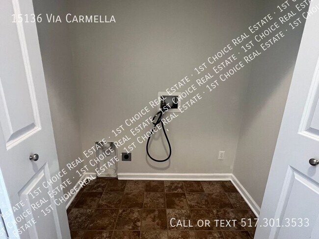 Building Photo - 2-BDR 2-BTH Condo in DeWitt - Pet Friendly