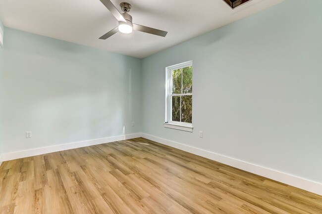 Building Photo - Amelia Island Cottage