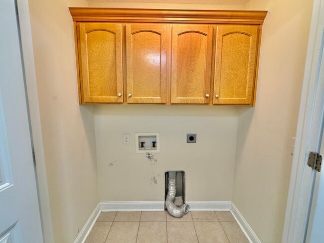 Building Photo - AVAILABLE NOW [NO PETS PERMITTED]