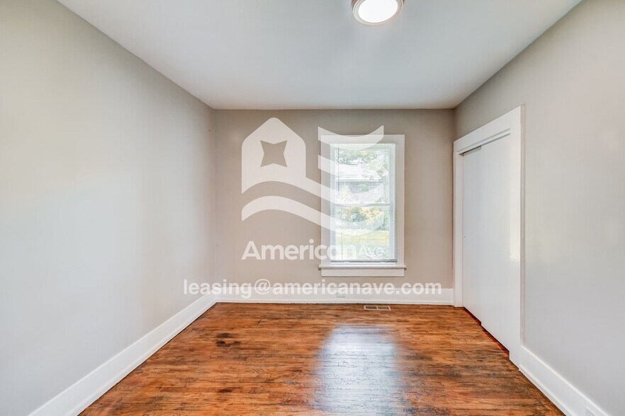 Building Photo - 5312 Terrace J