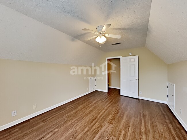 Building Photo - 3532 Dorothy Dr