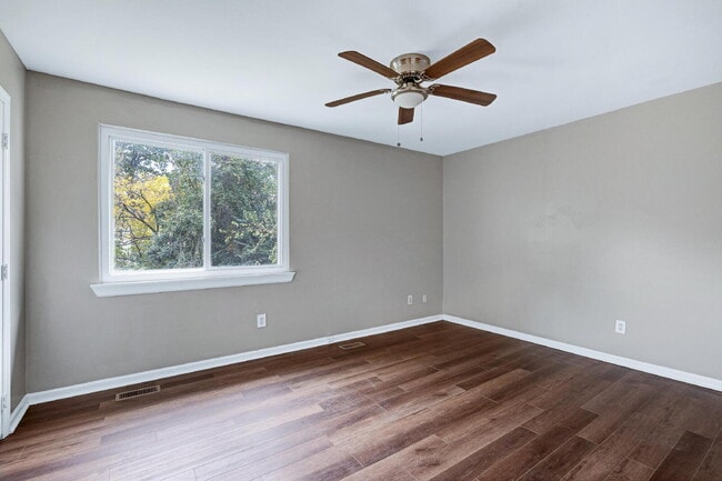 Building Photo - 228 Waldo St