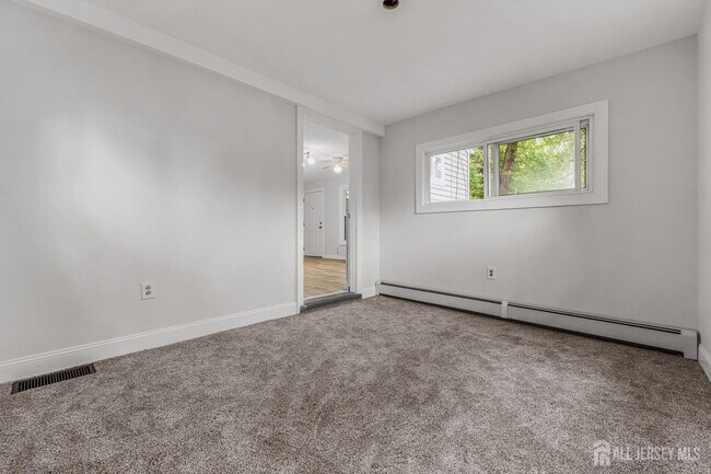 Building Photo - 148 Helmetta Rd