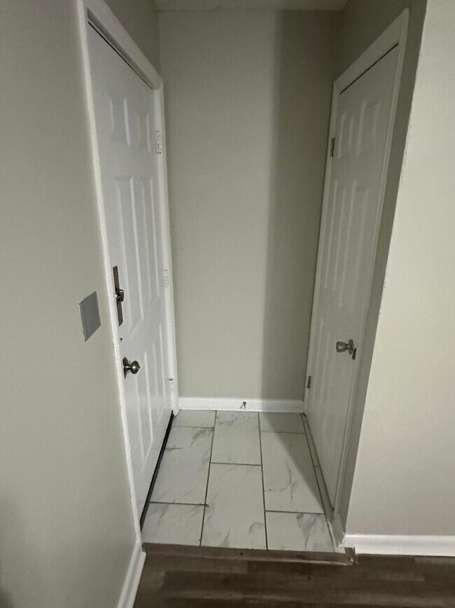 Building Photo - 126 Allnutt Dr