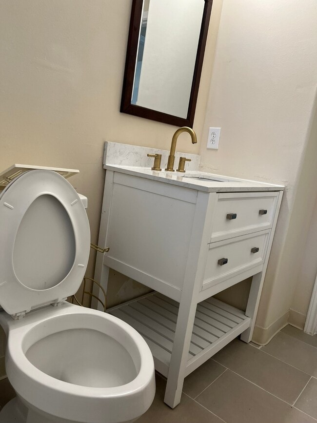 Building Photo - 21650 Falvel Sunset Ct