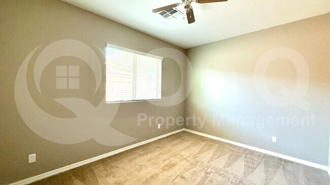 Building Photo - 987 W Deoni Trail