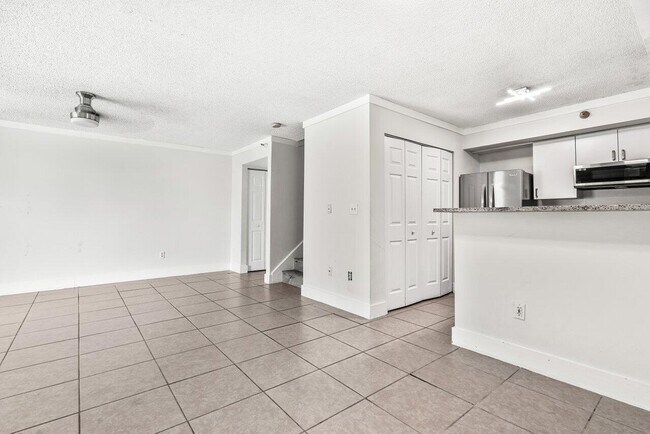 Building Photo - 127 Yacht Club Way