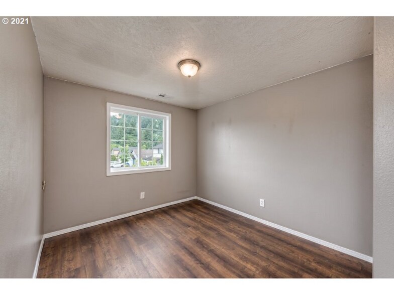 Building Photo - 4315 SE 138th Pl