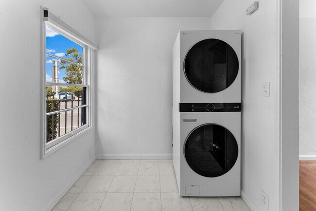 Building Photo - 3131-3151 Adams Ave