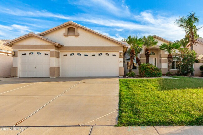 Building Photo - 1825 E Arabian Dr