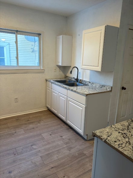 Building Photo - 2115 Alvin St