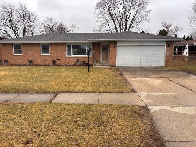 Building Photo - 2010 Richard St