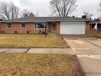 Building Photo - 2010 Richard St