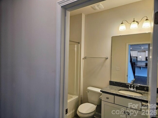 Building Photo - 1127 Walbury Hl