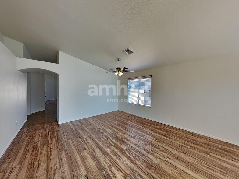 Building Photo - 16200 W Mauna Loa Ln