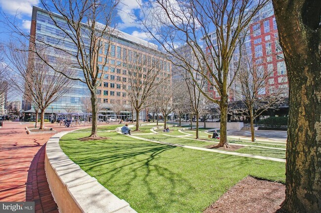Building Photo - 12170 Abington Hall Pl