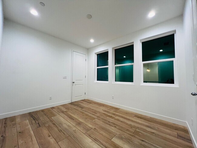 Building Photo - Tesoro Viejo Home- this is home and the community is unlike anything you've experienced before!