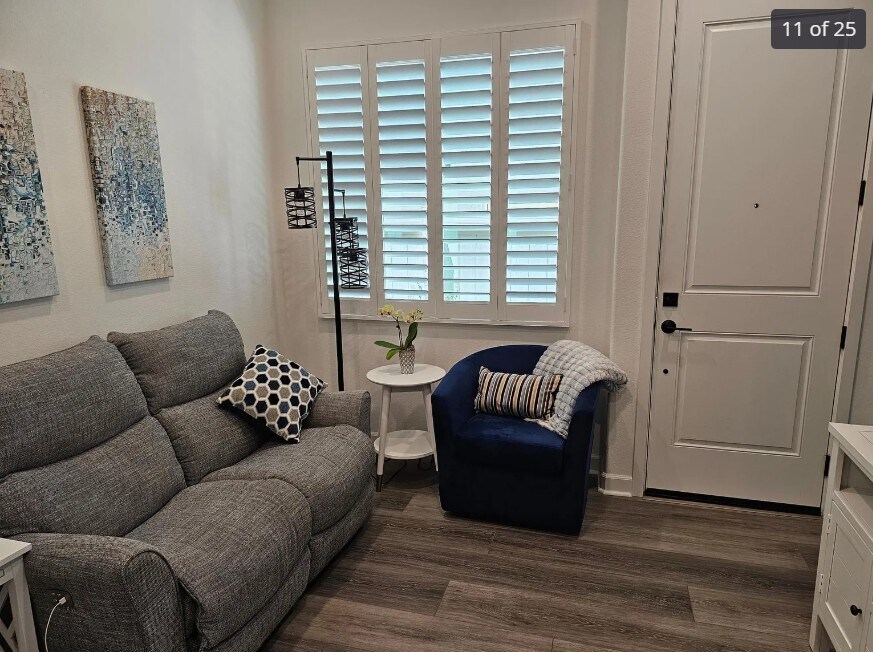 Building Photo - 607 Middlebrook Rd