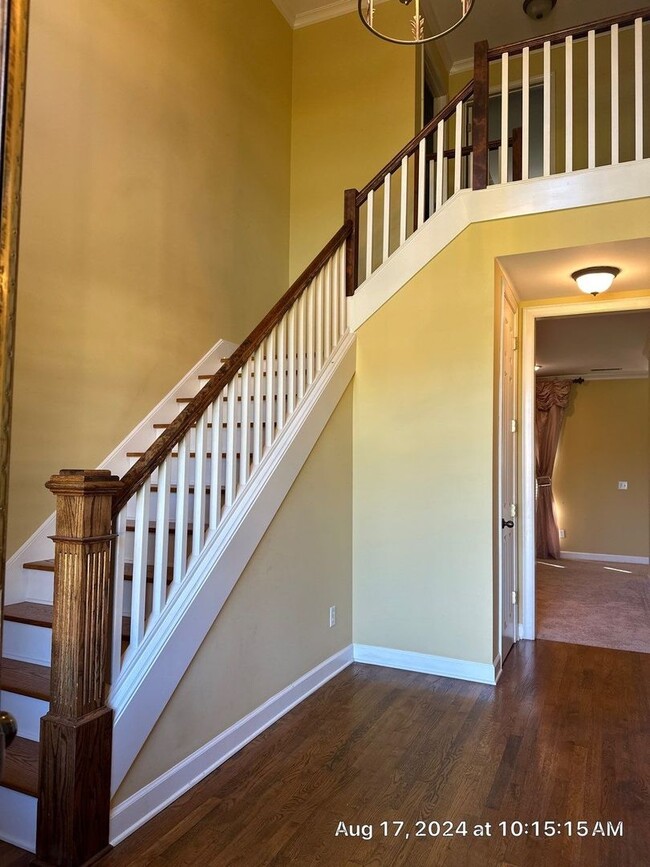Building Photo - 10135 Ridgewood Oak Dr