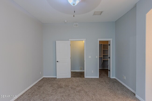Building Photo - 3646 Grand Bahamas Dr