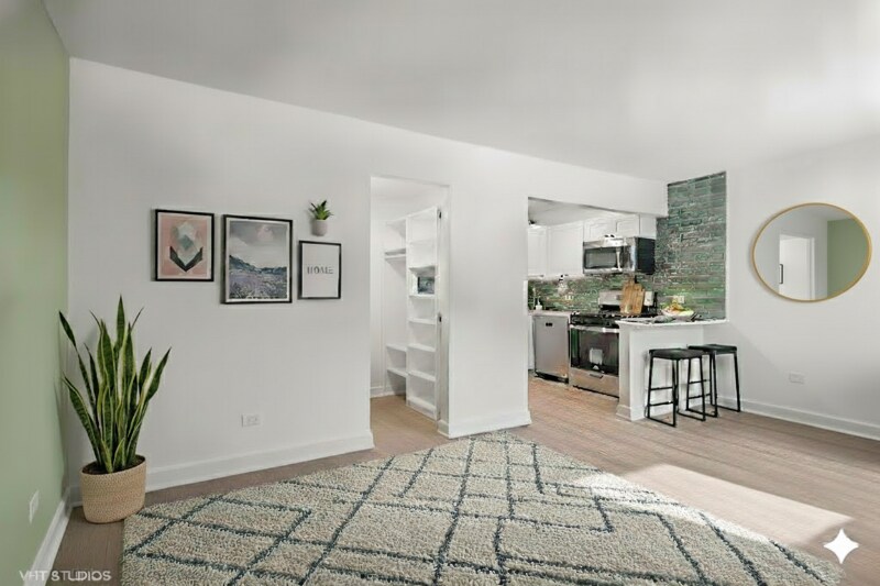 Building Photo - 15701 Lamon Ave