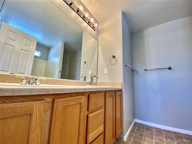 Building Photo - 4964 Waldenwood Dr