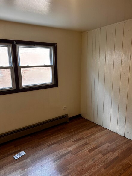 Building Photo - 402 Madison Ave