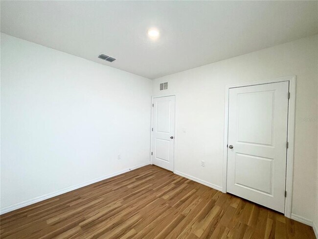 Building Photo - 35759 Sunflower Hl Dr
