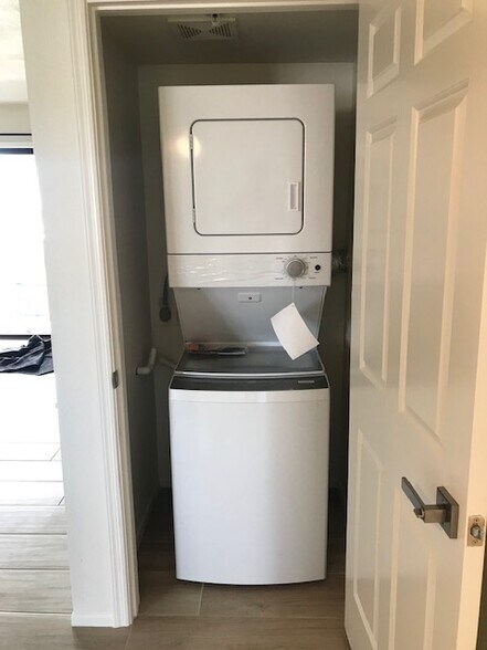 Washer/Dryer - 7510 E Thomas Rd