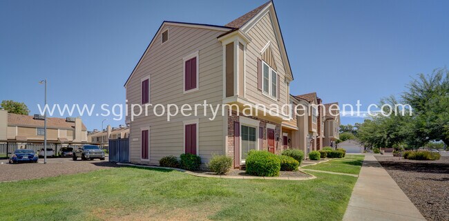 Building Photo - 18604 N 33rd Dr