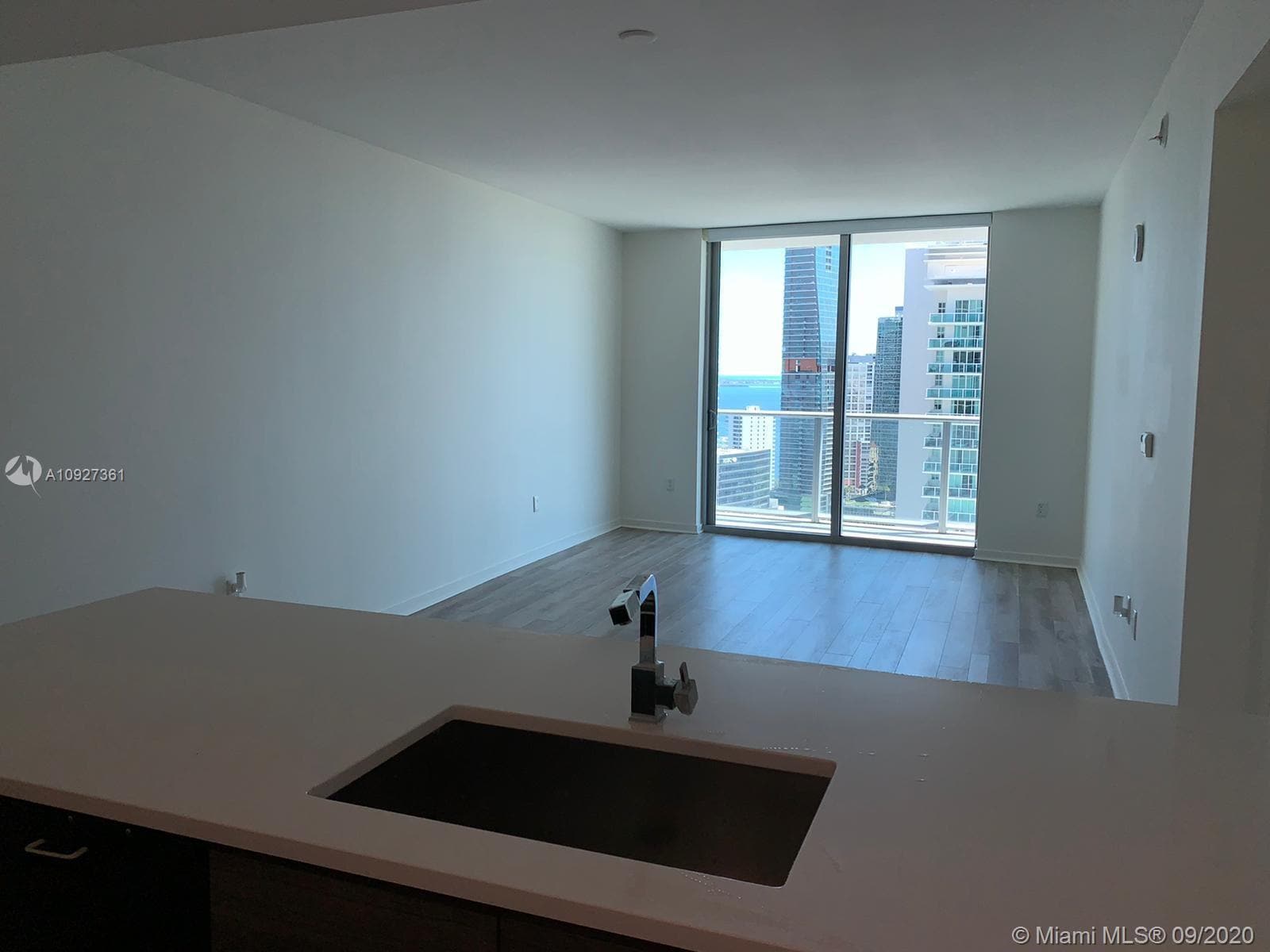 Building Photo - 1100 S Miami Ave