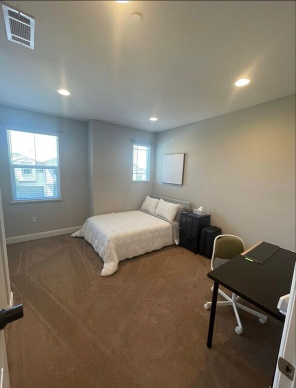 Building Photo - 2877 Rio Seco Dr