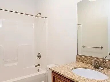 Building Photo - 1123 Royal Ct