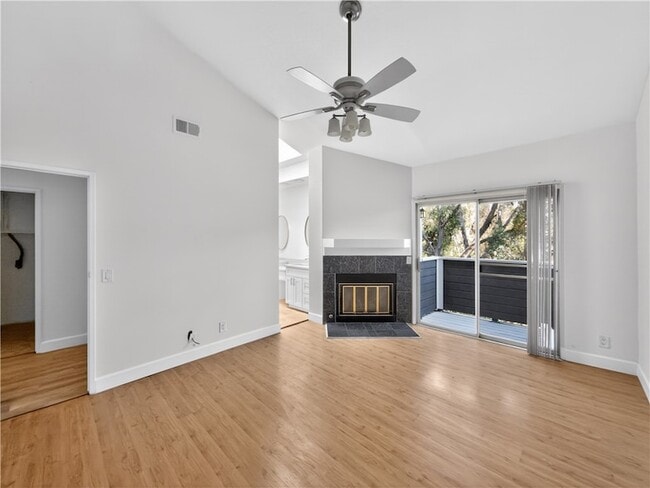 Building Photo - 24889 Nueva Vista Dr