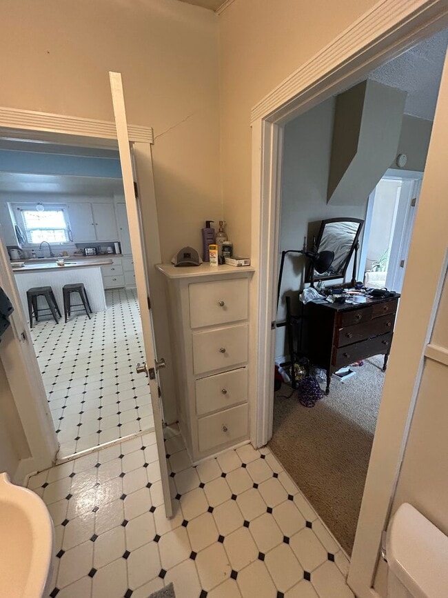 Building Photo - 900 Front St