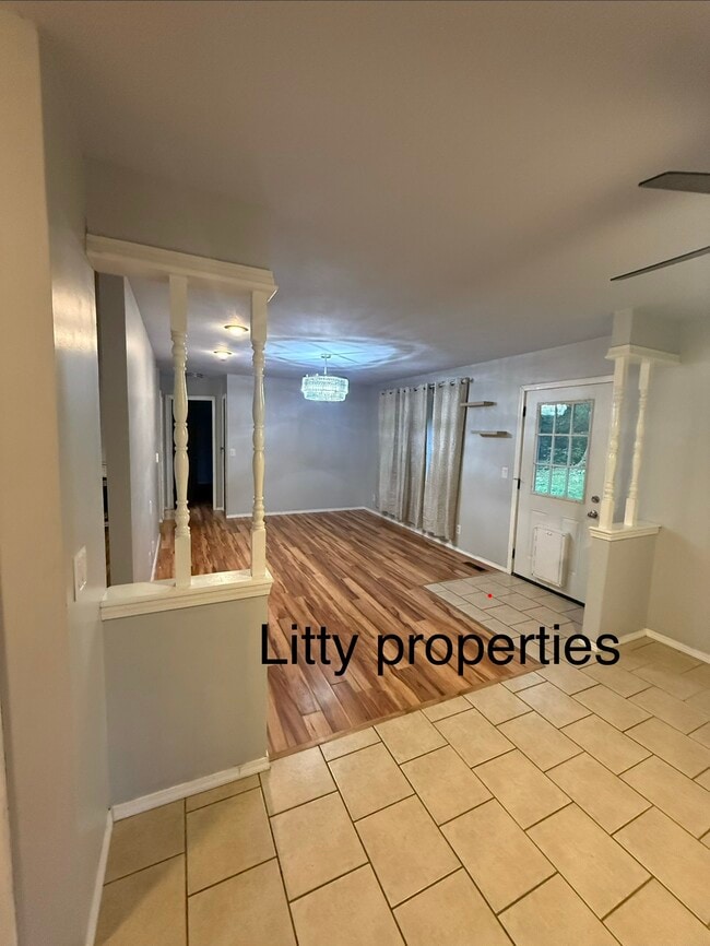 Building Photo - 943 Redwing Trail