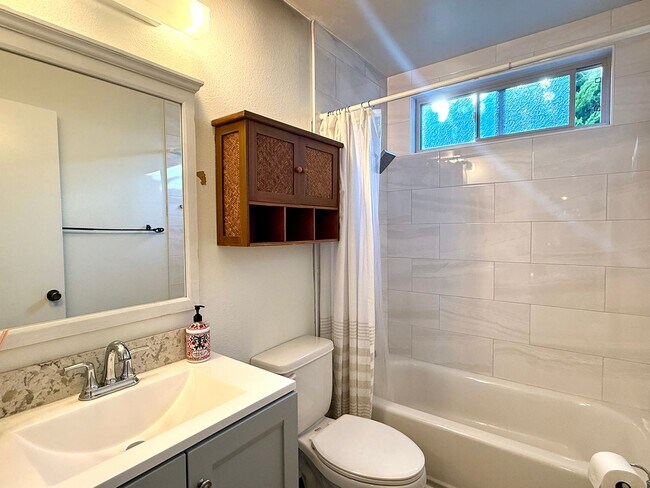 Building Photo - Ranch Style Home in Rancho Pondarosa Community