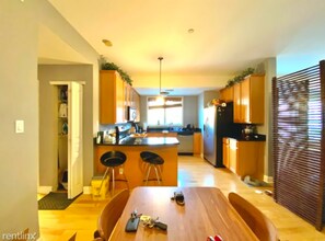 Building Photo - 900 N 3rd St