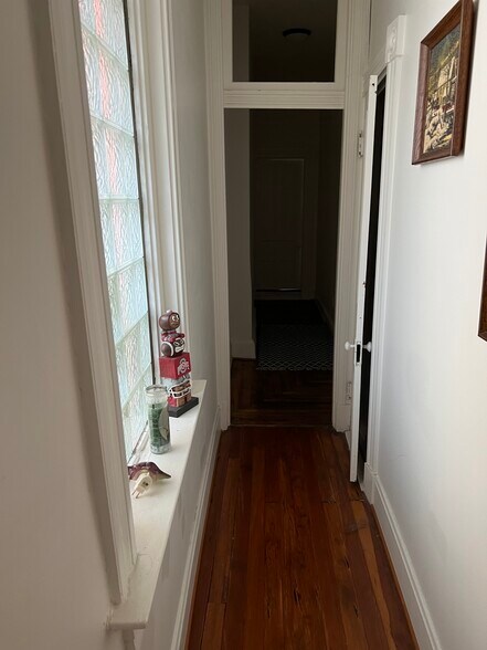 Building Photo - 433 Southview Ave