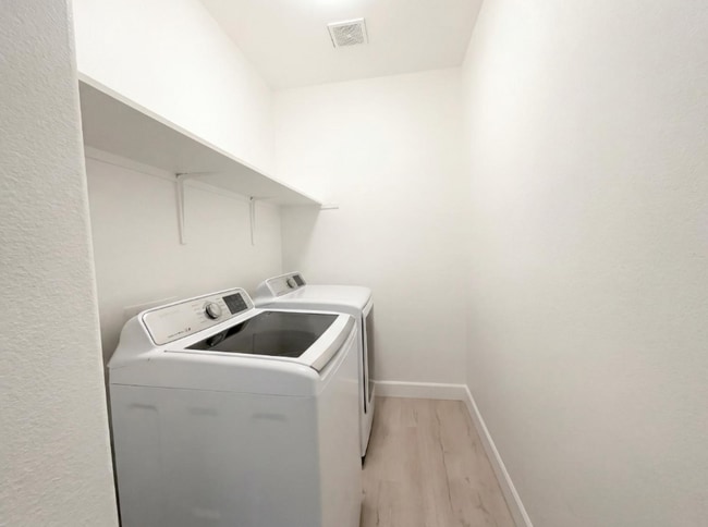 Building Photo - 2724 Bertolani Cir