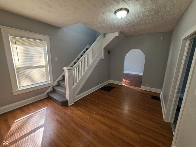 Building Photo - 4054 Byram Ave